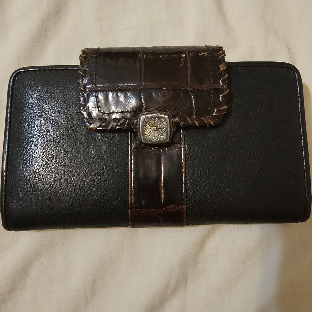 Vintage Brighton Rich Brown Croc Leather Wallet Silver Accent Flap snap ID slip